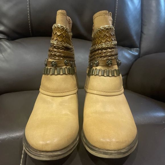 Carlos Santana ladies boots - Picture 4 of 9